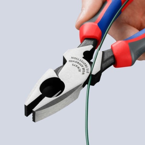 KNIPEX 09 12 240 - 9 1/2" High Leverage Lineman's Pliers New England with Fish Tape Puller & Crimper