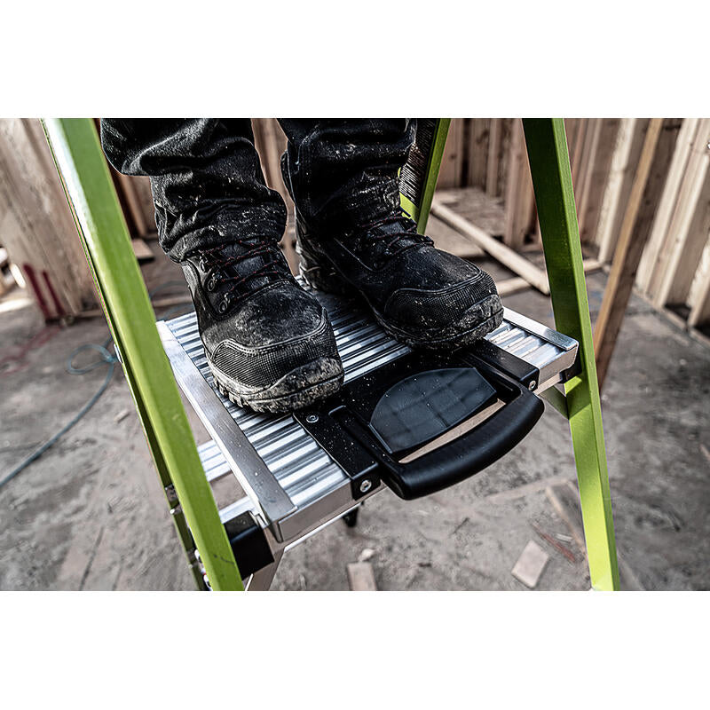 Little Giant 15404-001 - Mightylite 2.0 4' Step Ladder