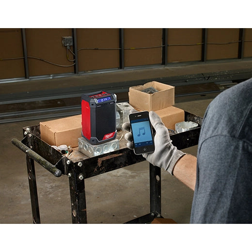 Milwaukee 2951-20 - M12™ Bluetooth Radio + Charger