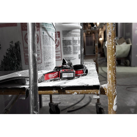 Milwaukee 2115-21 - REDLITHIUM USB Low-Profile Headlamp