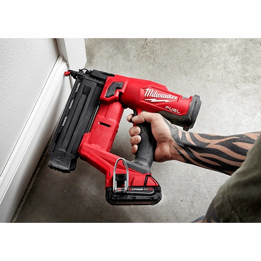 Milwaukee 2746-21CT - M18 FUEL 18 Gauge Brad Nailer Kit