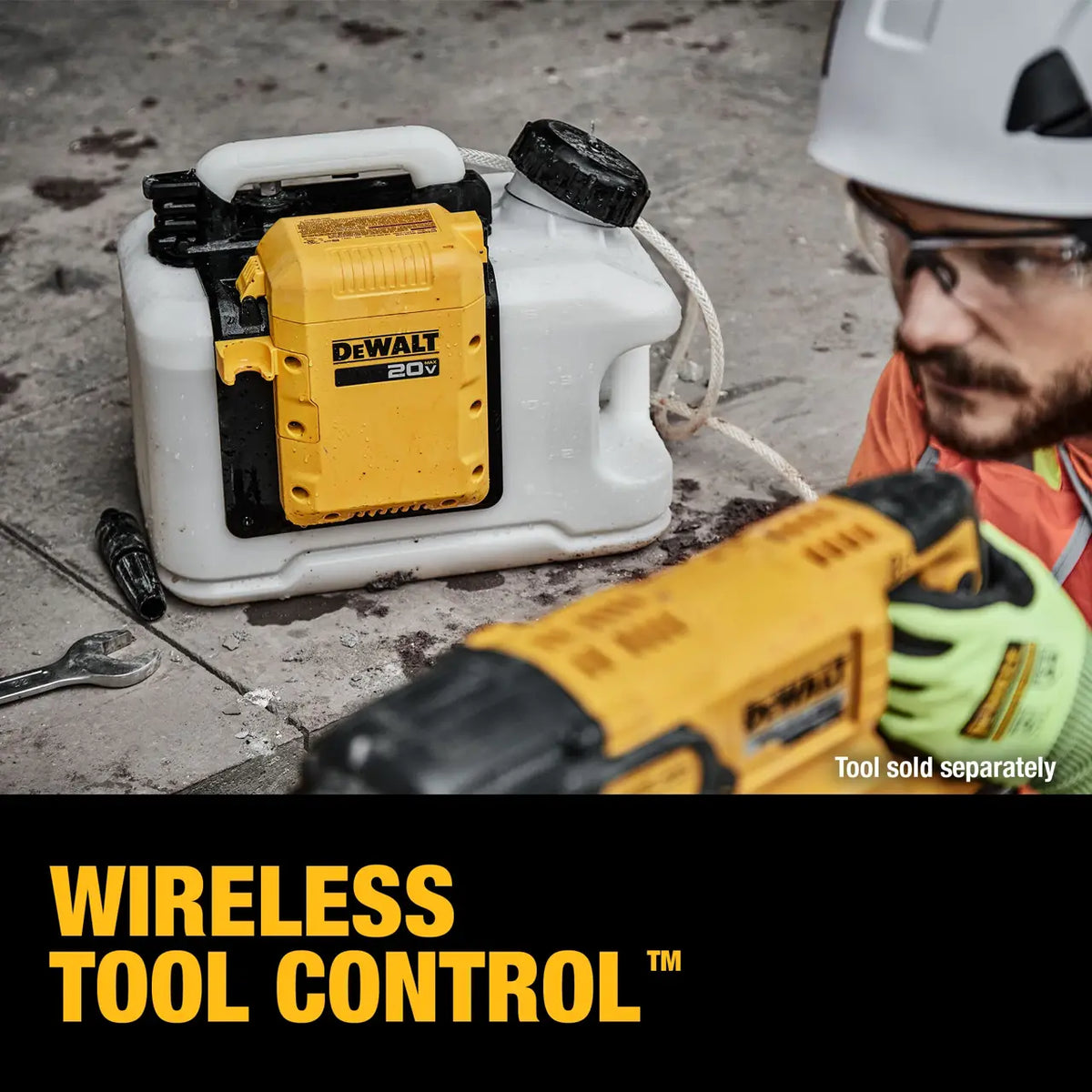 DEWALT DCE6820B - 20V MAX* POWERED Water Tank