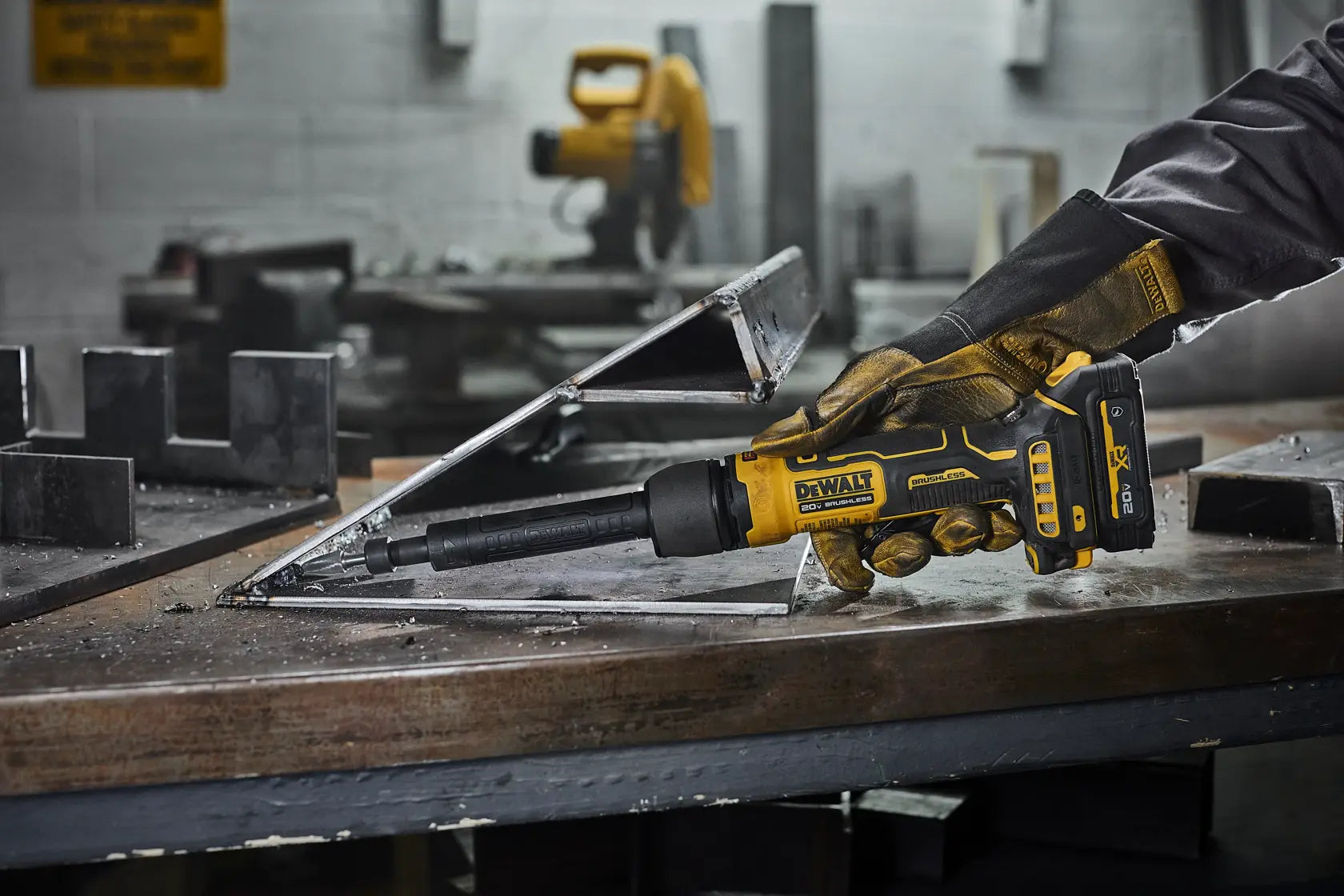 DEWALT DCG420XB - ATOMIC™ 20V MAX* Extended Die Grinder (Tool Only)
