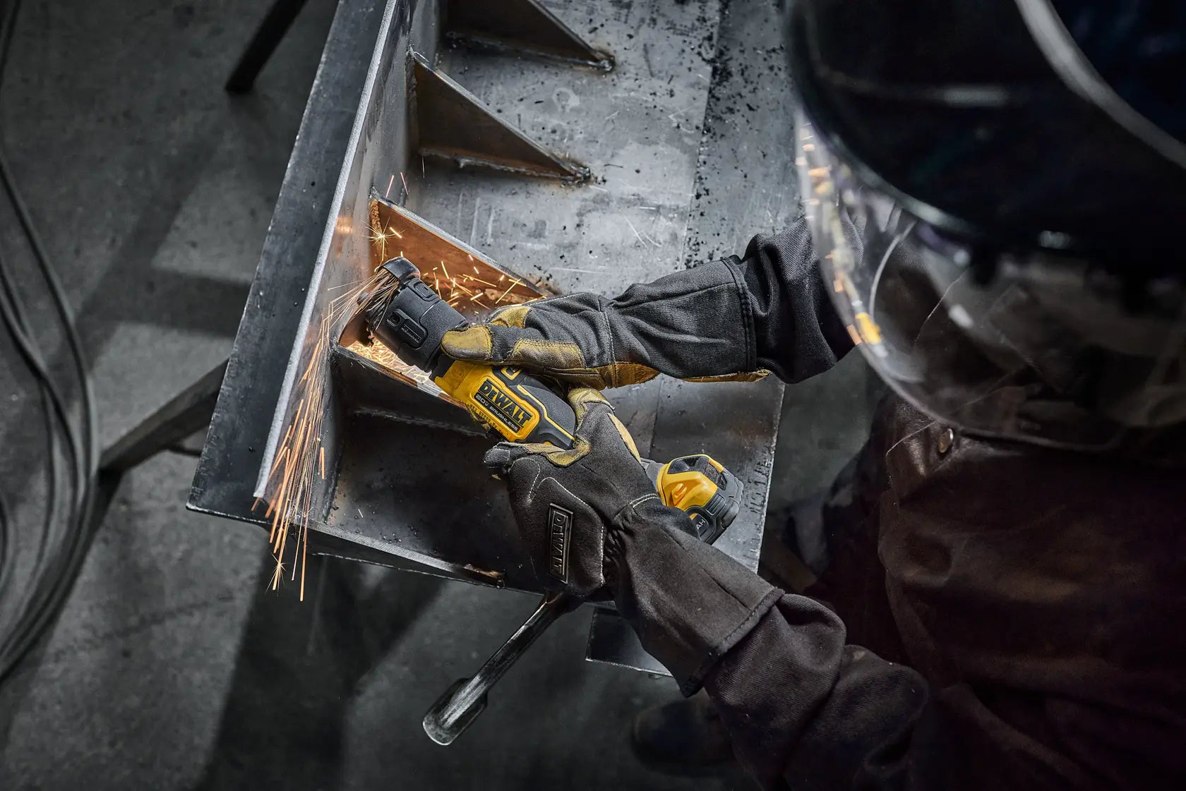 DEWALT DCG430B - ATOMIC™ 20V MAX* 3 in. Cut-Off Tool (Tool Only)