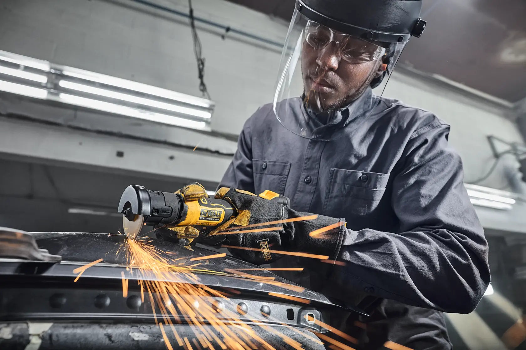 DEWALT DCG430B - ATOMIC™ 20V MAX* 3 in. Cut-Off Tool (Tool Only)
