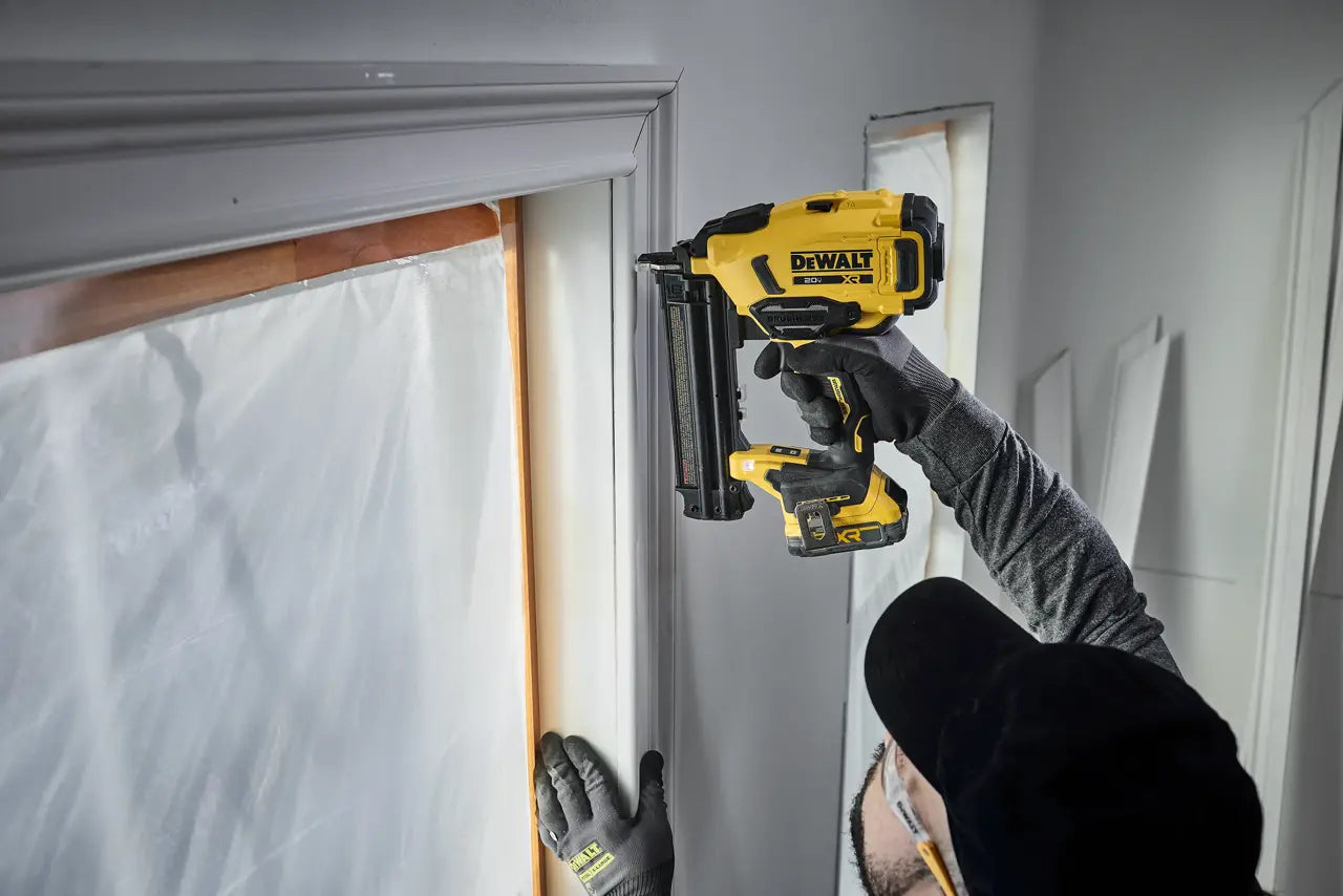 DEWALT DCN210B - 20V MAX XR Cordless 18ga Brad Nailer