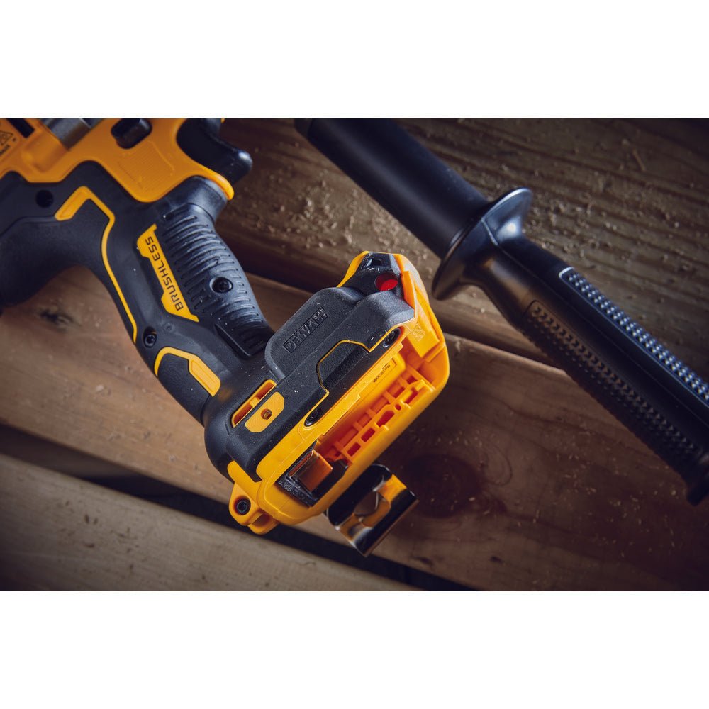DEWALT DCD999B-20V MAX* XTREME Pro Cordless Brushless 1/2 in 3-Speed Hammer Drill - Wise Line Tools