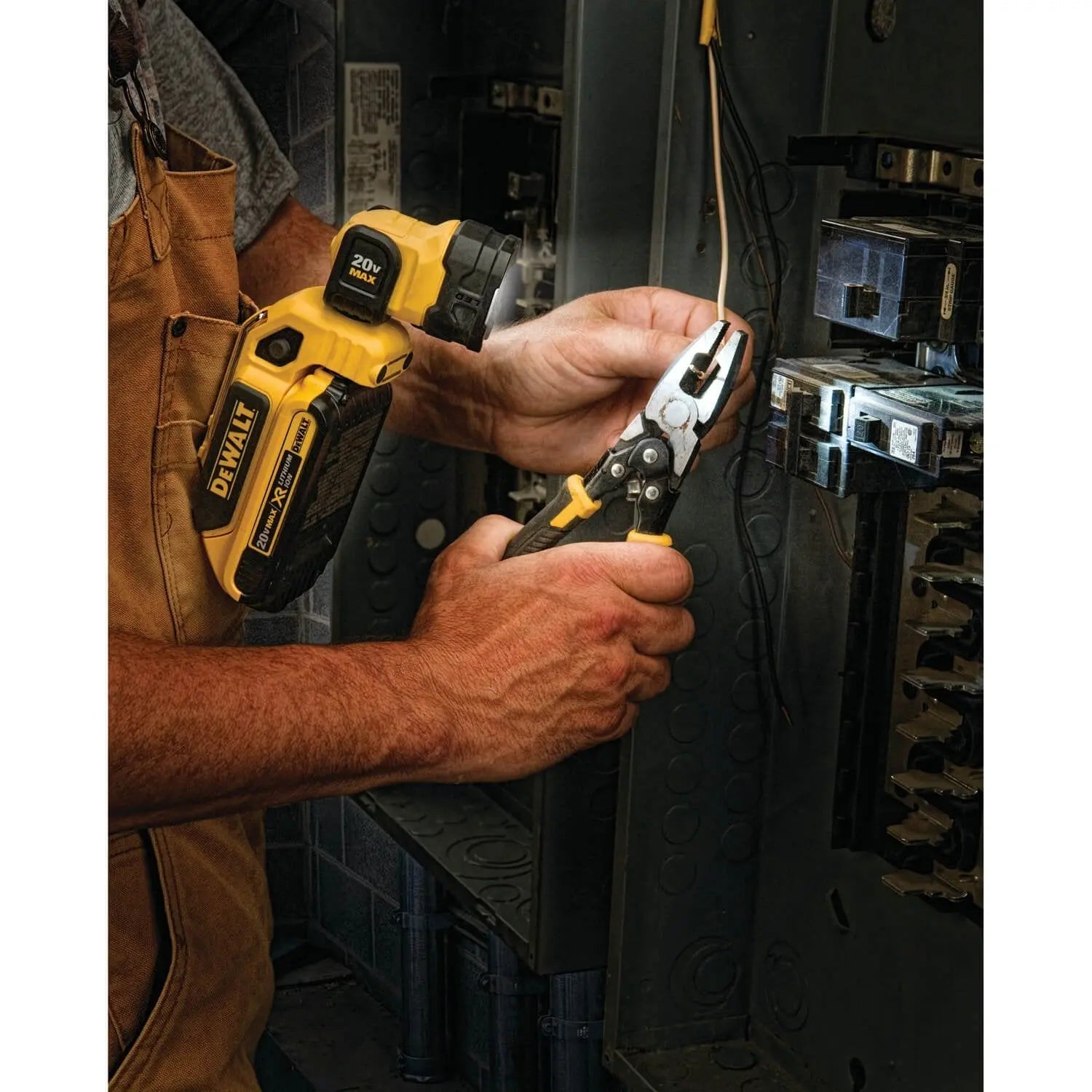 DEWALT DCL044-20V Max* LED Hand Held Work Light - Wise Line Tools