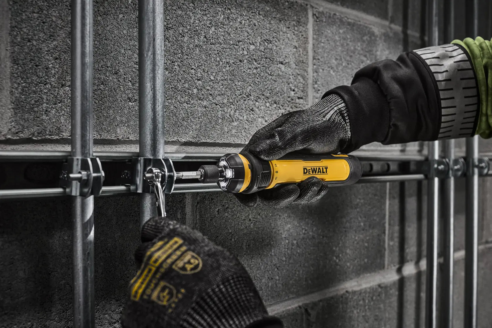 DEWALT DWHT66719 - 14-pc. Cordless Screwdriver with FLEXDRIVE Control