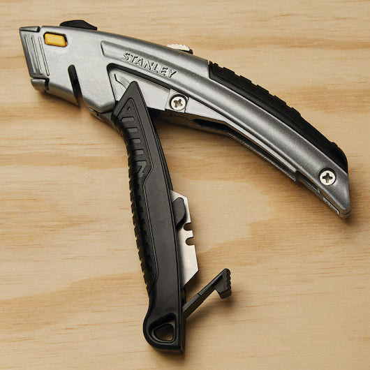 Stanley 10-788 - 6-5/8 in INSTANTCHANGE® Retractable Knife