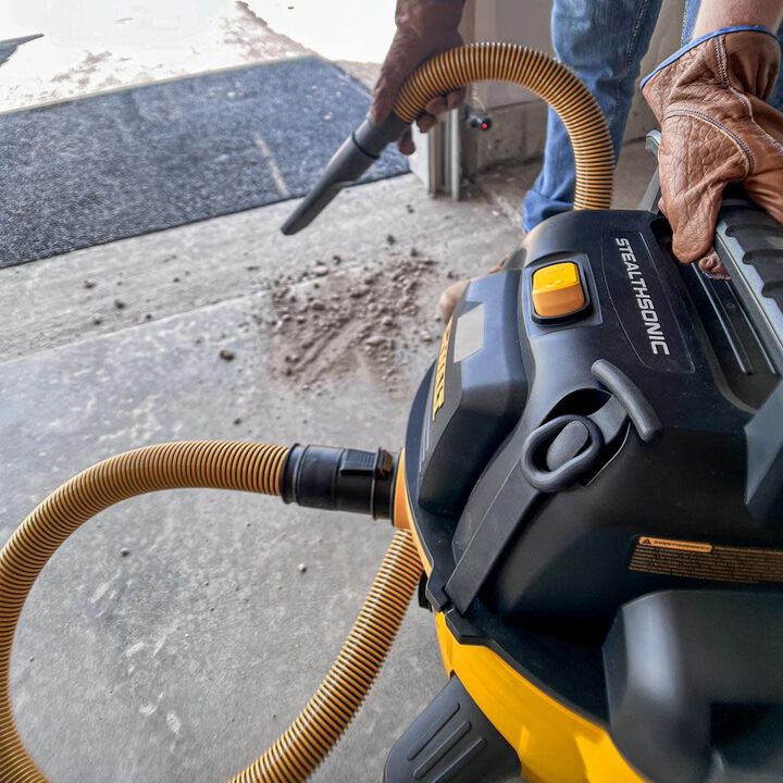 DEWALT DXV09P-QTA - 9 Gallon Stealthsonic Wet/Dry Vacuum