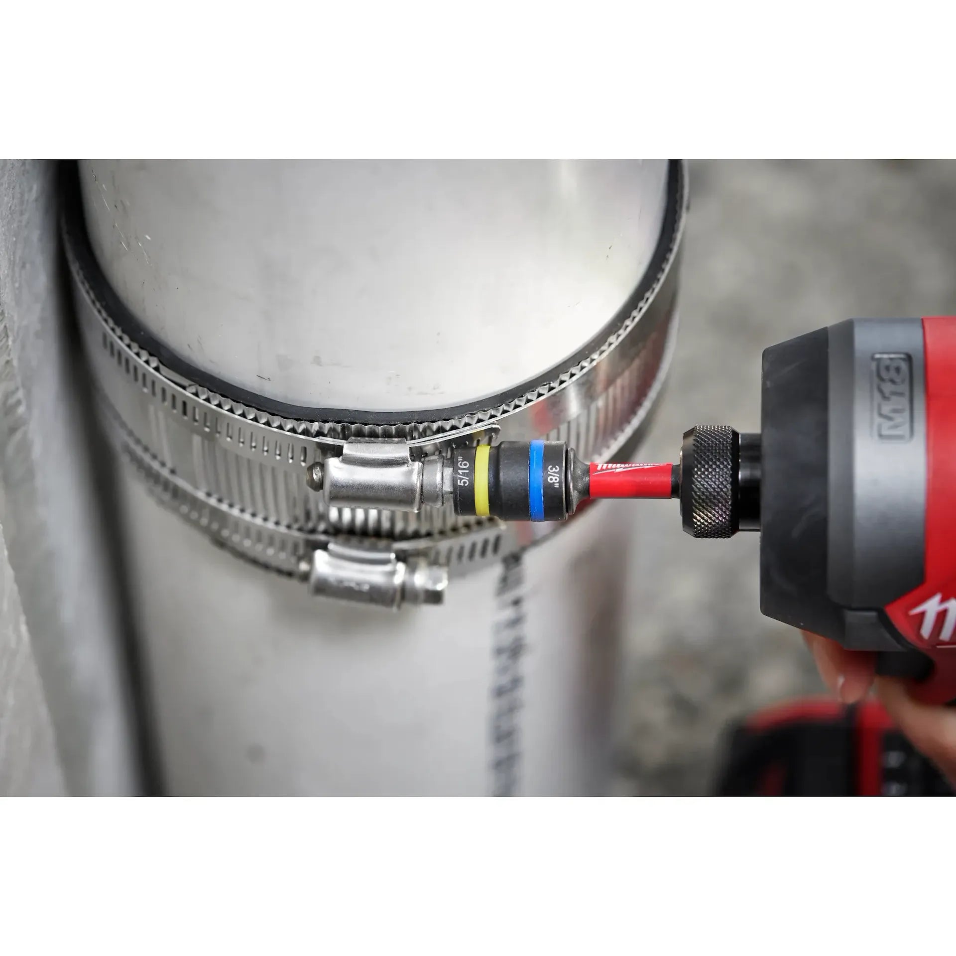Milwaukee 49-66-4543 - 5/16" - 3/8" SHOCKWAVE Impact Duty™ QUIK-CLEAR™ 2-in-1 Magnetic Nut Driver