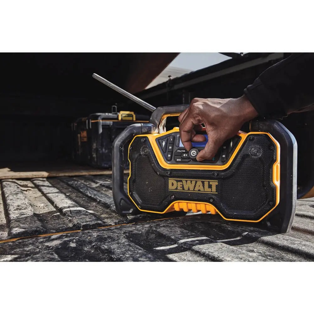 DeWalt DCR028B - 12V - 20V MAX JOB SITE BLUETOOTH RADIO
