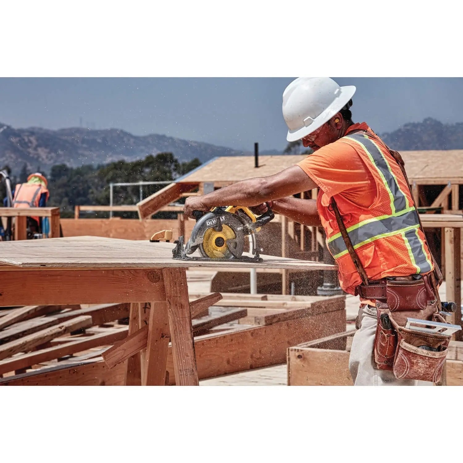 DEWALT DCS577B-FLEXVOLT 60V MAX* Circular Saw For Framing, 7-1/4-Inch, Tool Only