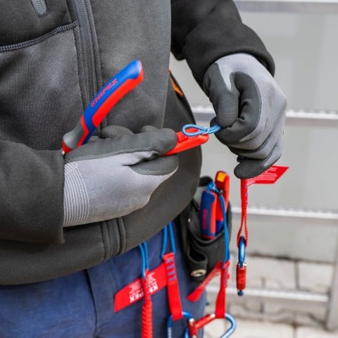 KNIPEX 09 12 240 - 9 1/2" High Leverage Lineman's Pliers New England with Fish Tape Puller & Crimper