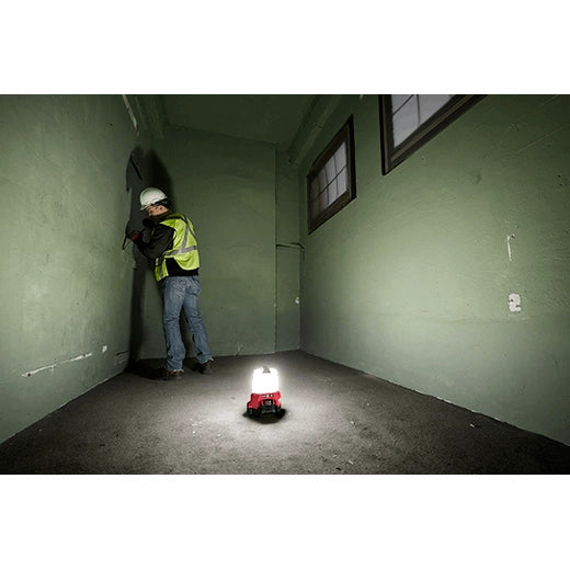 Milwaukee 2144-20 - M18™ RADIUS™ Compact Site Light w/Flood Mode