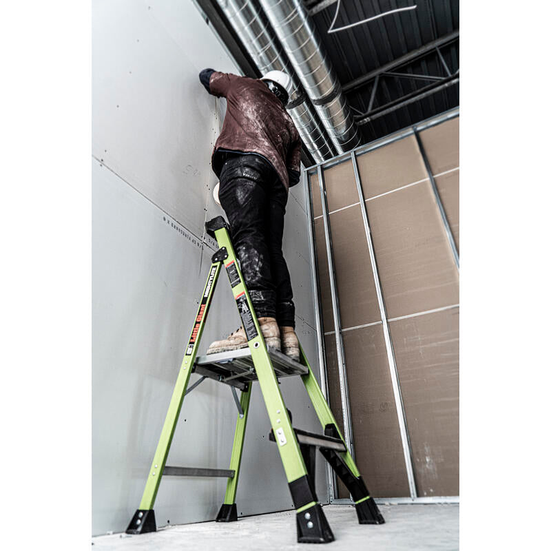 Little Giant 15404-001 - Mightylite 2.0 4' Step Ladder