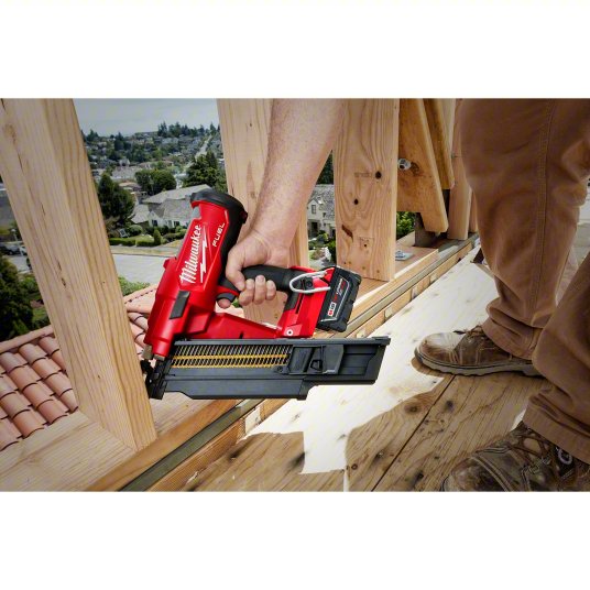 Milwaukee 2744-20 - M18 FUEL™ 21 Degree Framing Nailer