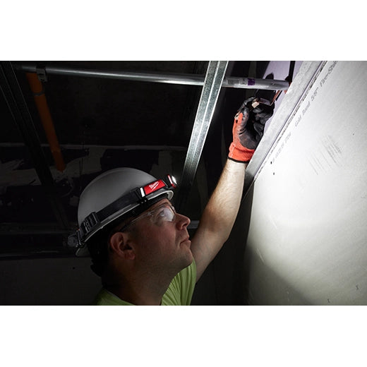 Milwaukee 2115-21 - REDLITHIUM USB Low-Profile Headlamp