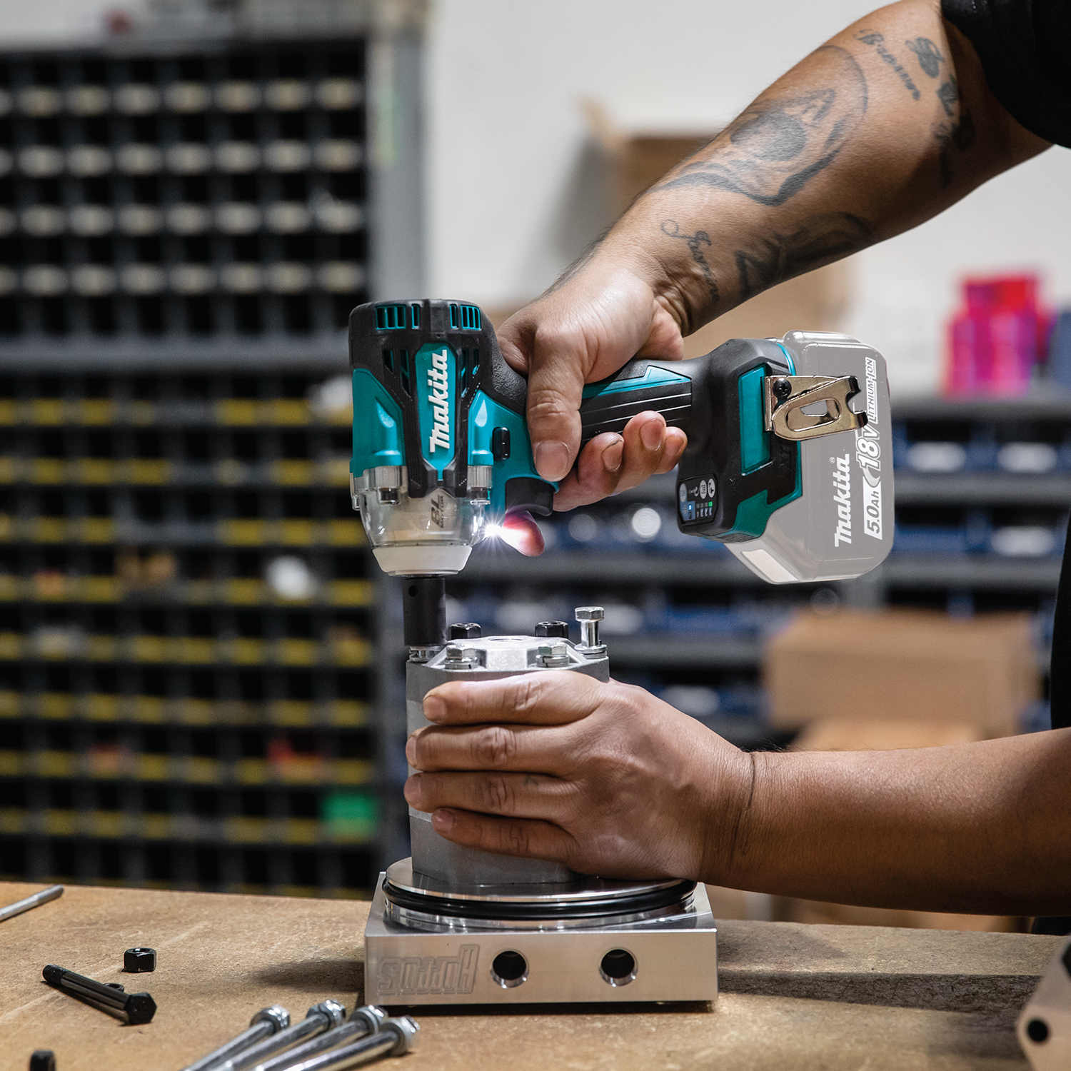 Makita XWT16Z - 18V LXT® Lithium‑Ion Brushless Cordless 4‑Speed 3/8" Drive Impact Wrench