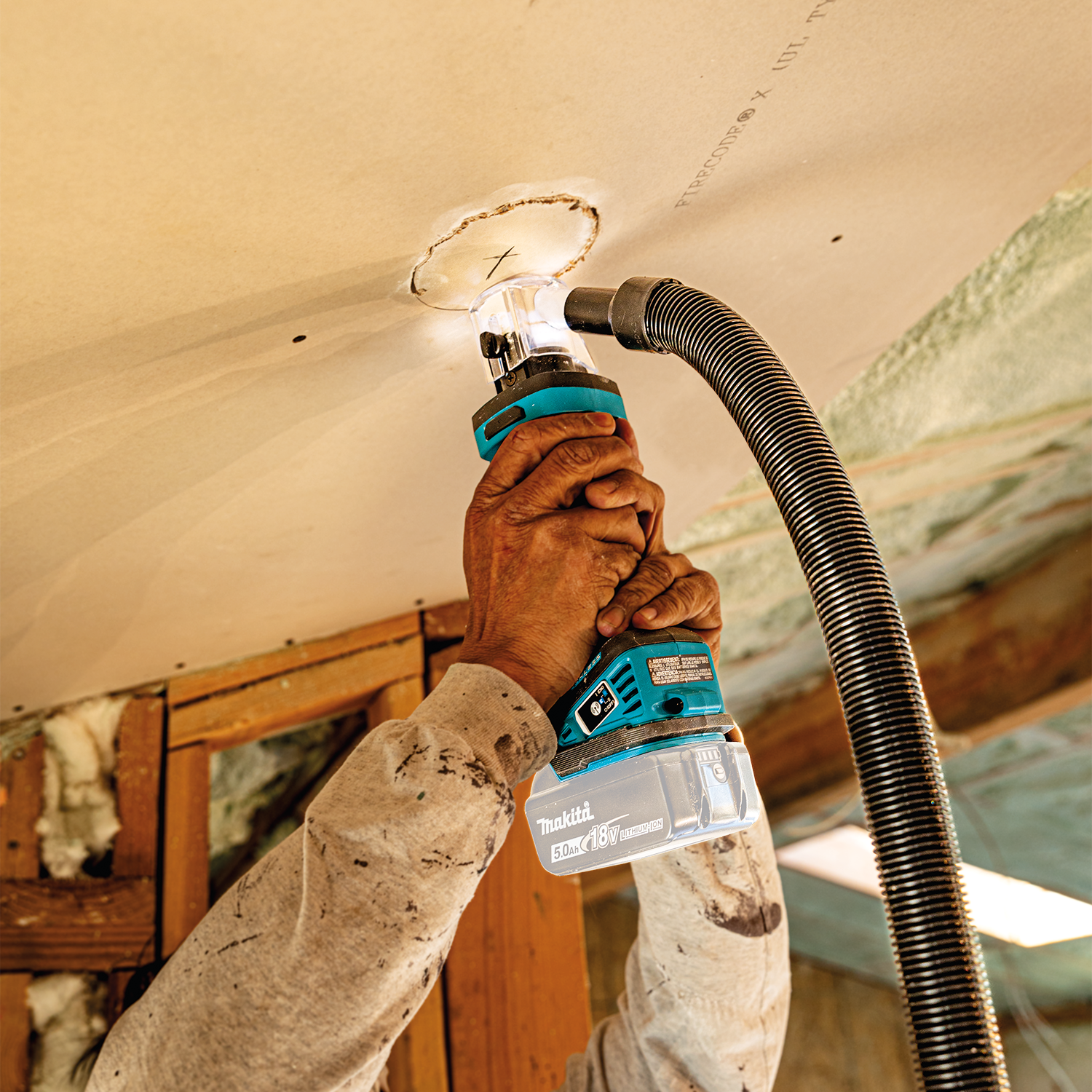 Makita XOC02Z - 18V LXT® Lithium‑Ion Brushless Cordless Cut‑Out Tool, AWS® Capable