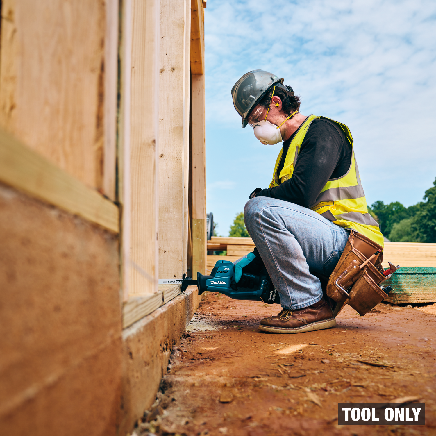 Makita XRJ08Z - 18V LXT® Lithium‑Ion Brushless Cordless Compact One‑Handed Recip Saw