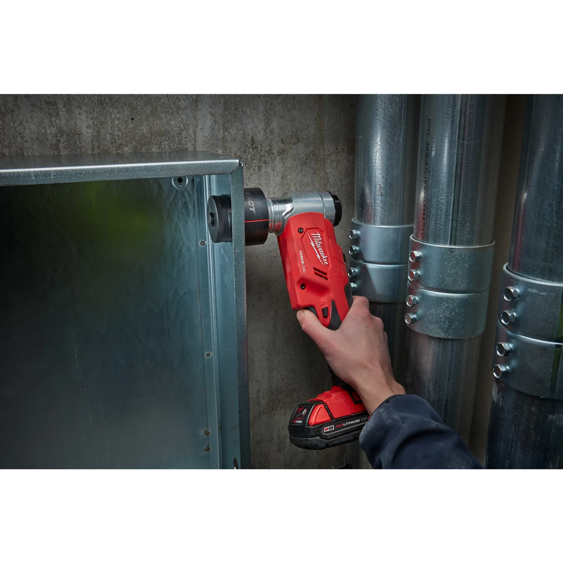Milwaukee 2677-04 - M18™ FORCE LOGIC™ 6T Knockout Tool 1/2" - 4"