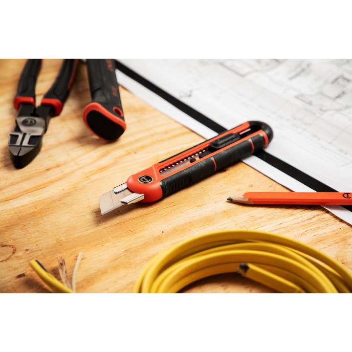 Crescent CTK18SO - 18mm Snap Off Blade Utility Knife
