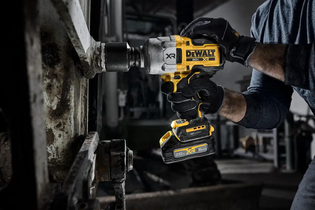 DEWALT DCF964GH1 - 20V MAX* XR® 3/4-in Brushless High Torque Hog Ring Impact Wrench Kit
