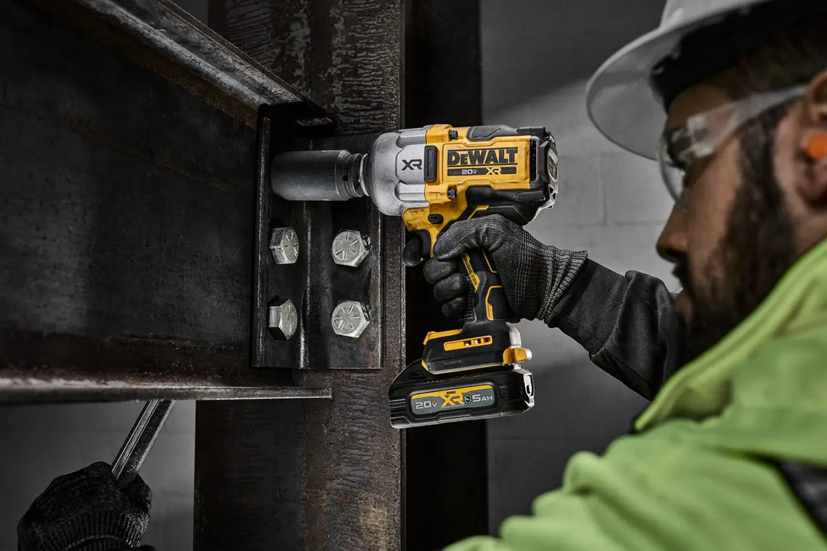 DEWALT DCF964GH1 - 20V MAX* XR® 3/4-in Brushless High Torque Hog Ring Impact Wrench Kit
