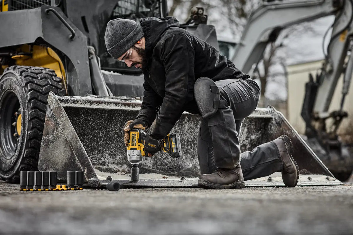 DEWALT DCF964GH1 - 20V MAX* XR® 3/4-in Brushless High Torque Hog Ring Impact Wrench Kit