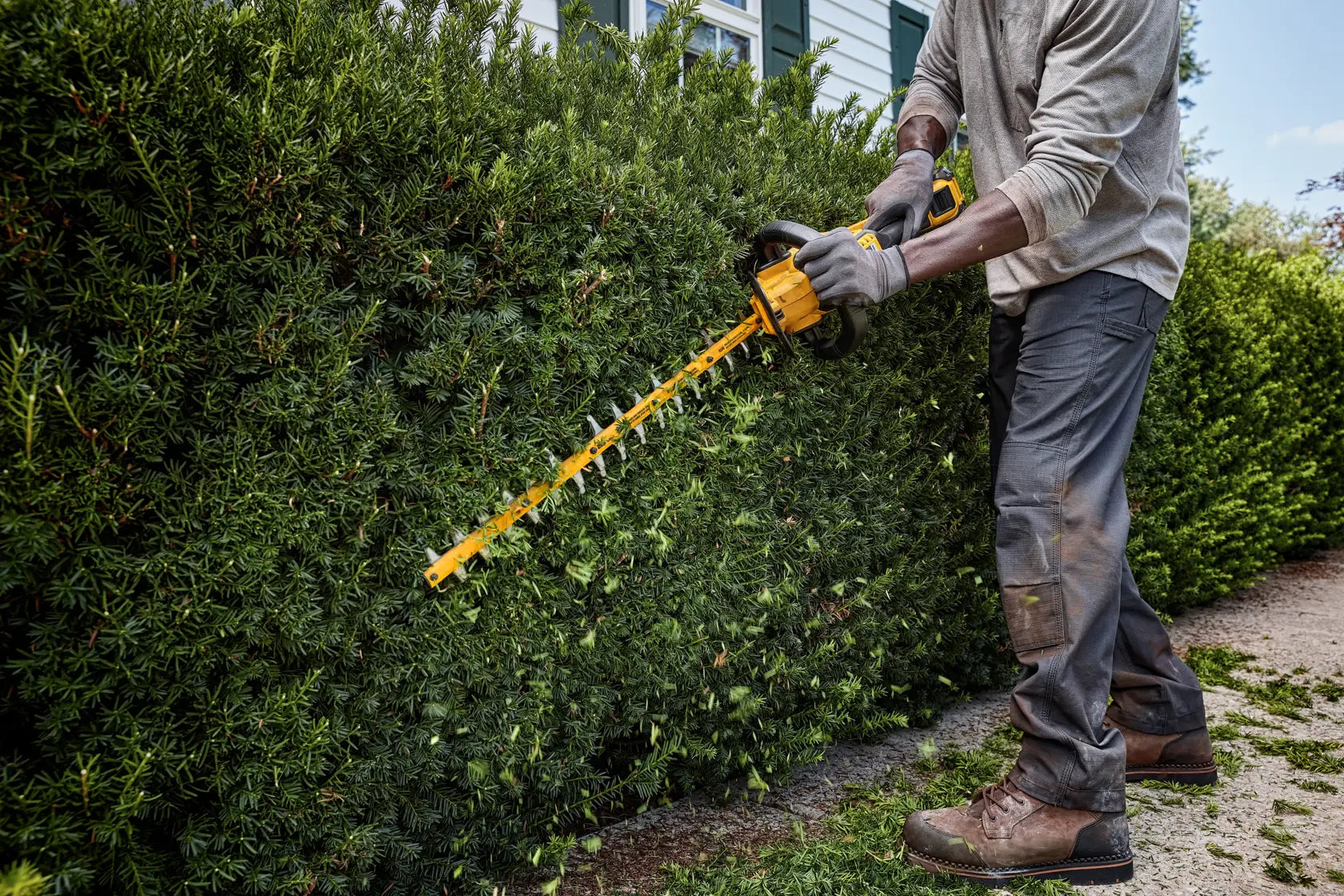DEWALT DCHT870B - 60V MAX 26-in. Brushless Cordless Hedge Trimmer