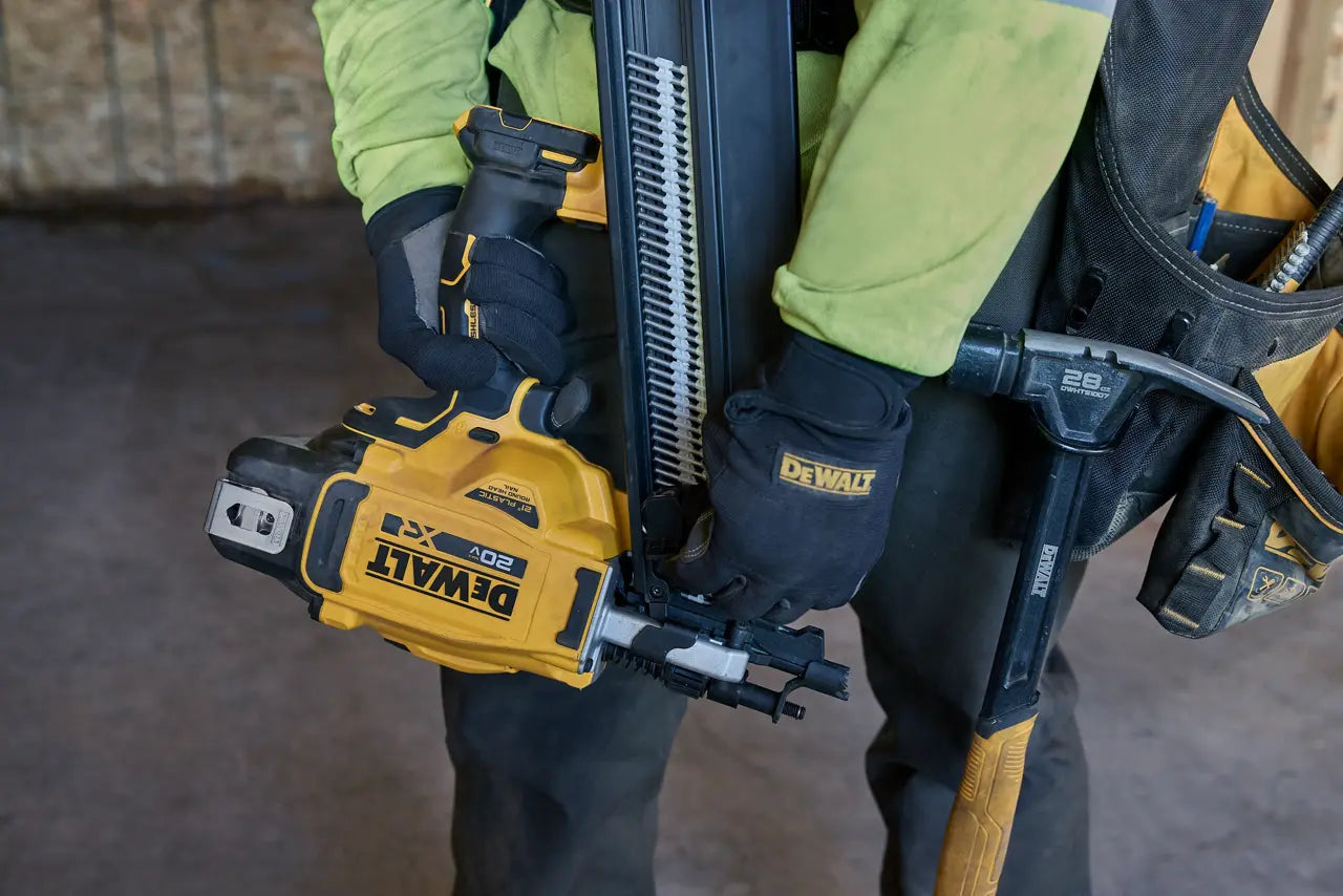 DEWALT DCN920B - 20V MAX* XR® Brushless Cordless 21° Plastic Collated Framing Nailer