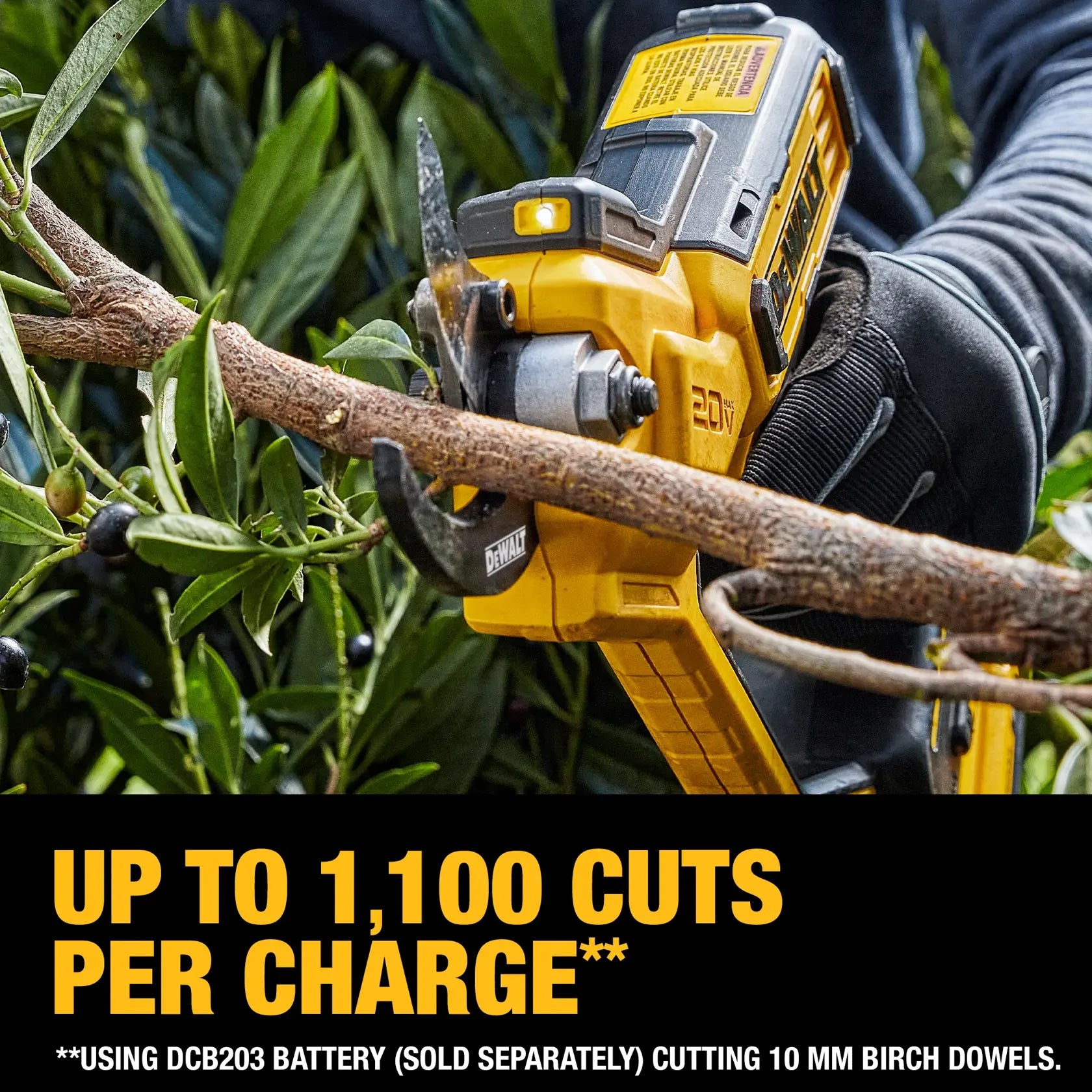 DEWALT DCPR320D1 - 20V MAX 1-1/2-in. Cordless Pruner Kit