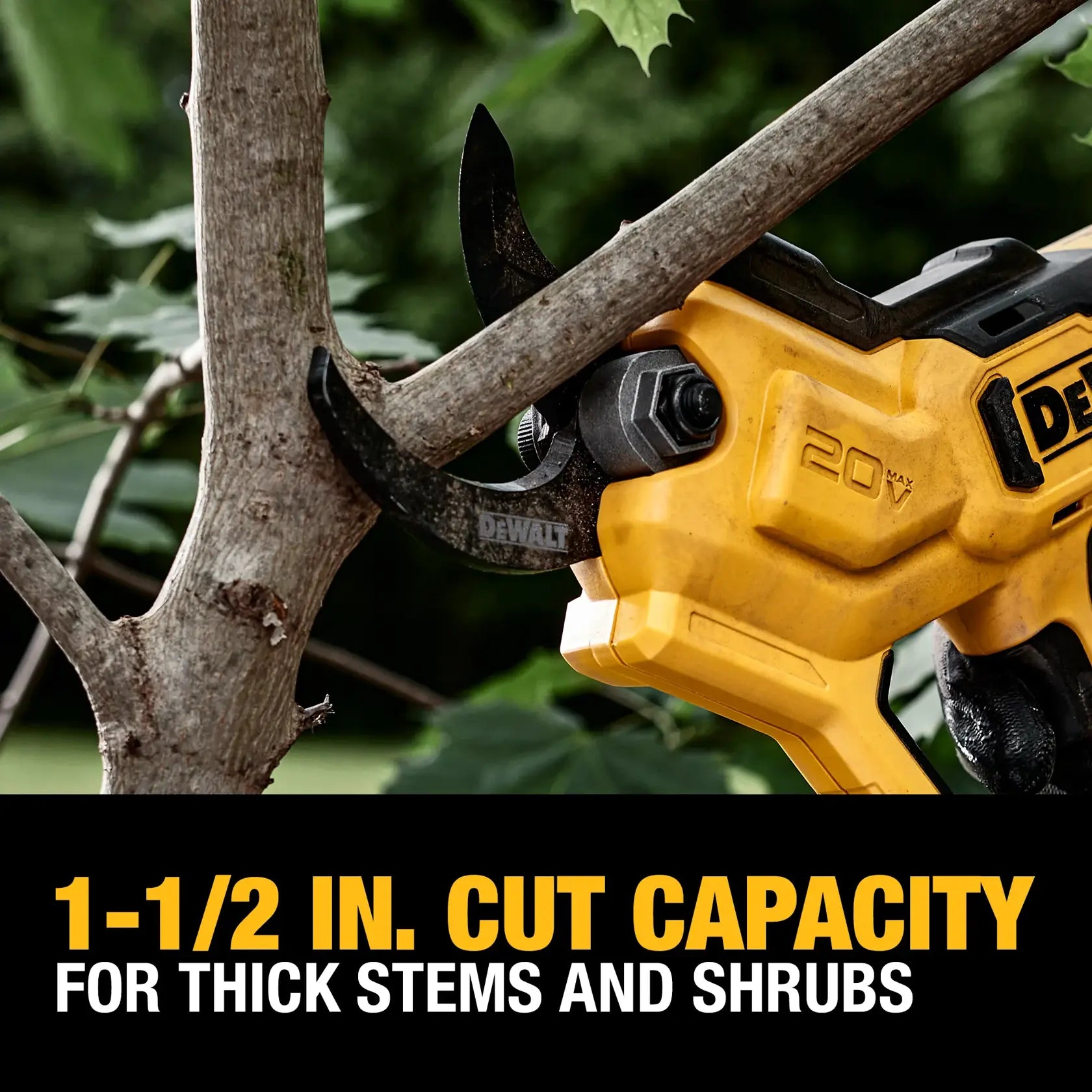 DEWALT DCPR320D1 - 20V MAX 1-1/2-in. Cordless Pruner Kit
