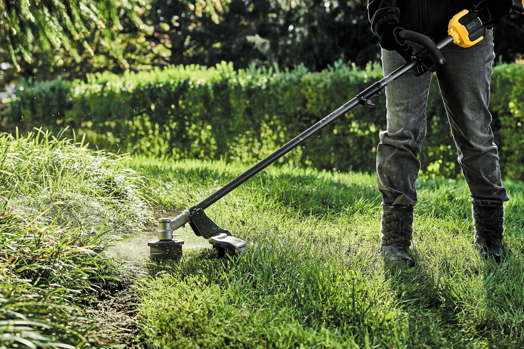 DEWALT DCST972B - 60V MAX 17-in. Brushless Cordless Attachment Capable String Trimmer