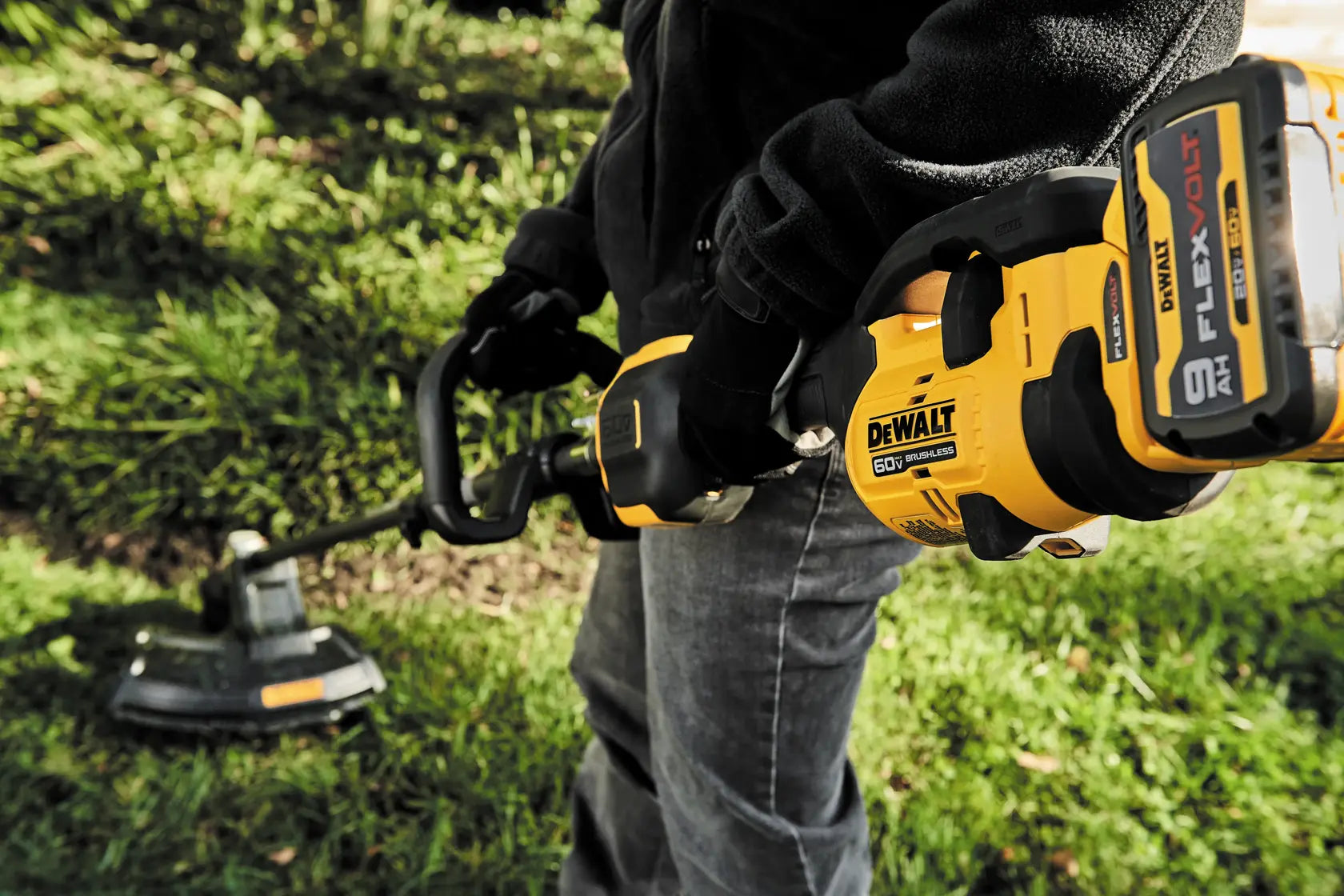 DEWALT DCST972B - 60V MAX 17-in. Brushless Cordless Attachment Capable String Trimmer