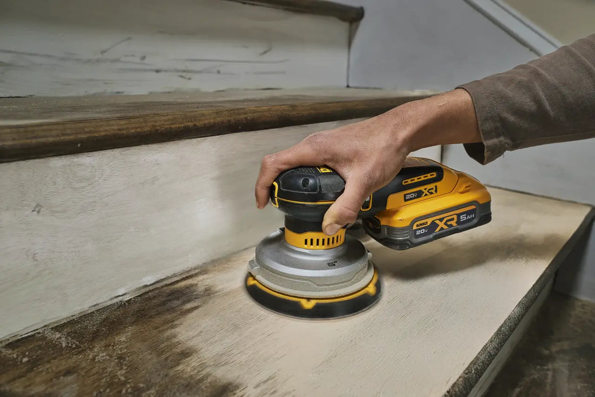 DEWALT DCW230B - 20V MAX* XR® 6-in Random Orbit Sander