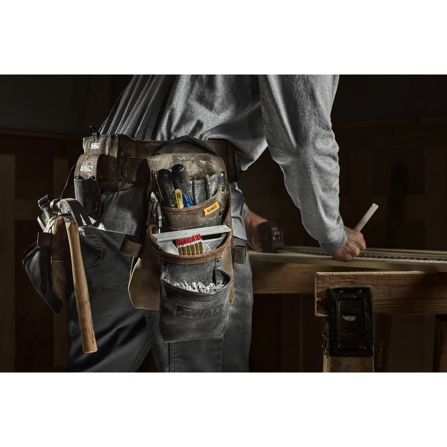 DEWALT DWST550113-Leather Tool Rig - Wise Line Tools