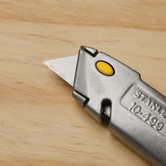 Stanley 10-499 - 6-3/8 in Quick Change Retractable Utility Knife