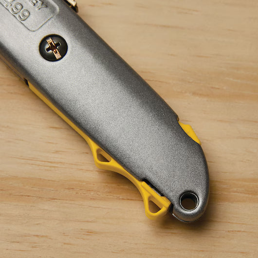 Stanley 10-499 - 6-3/8 in Quick Change Retractable Utility Knife
