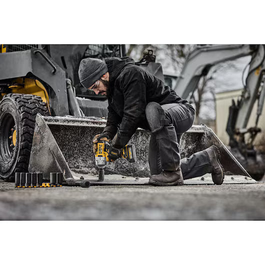 DeWalt DCF961GH1 - 20V MAX* XR® Brushless Cordless 1/2 In High Torque Impact Wrench with Hog Ring Anvil Kit with XR POWERSTACK™