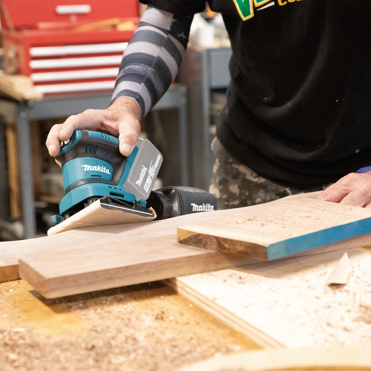 Makita XOB02Z - 18V LXT® Lithium‑Ion Cordless 1/4 Sheet Finishing Sander