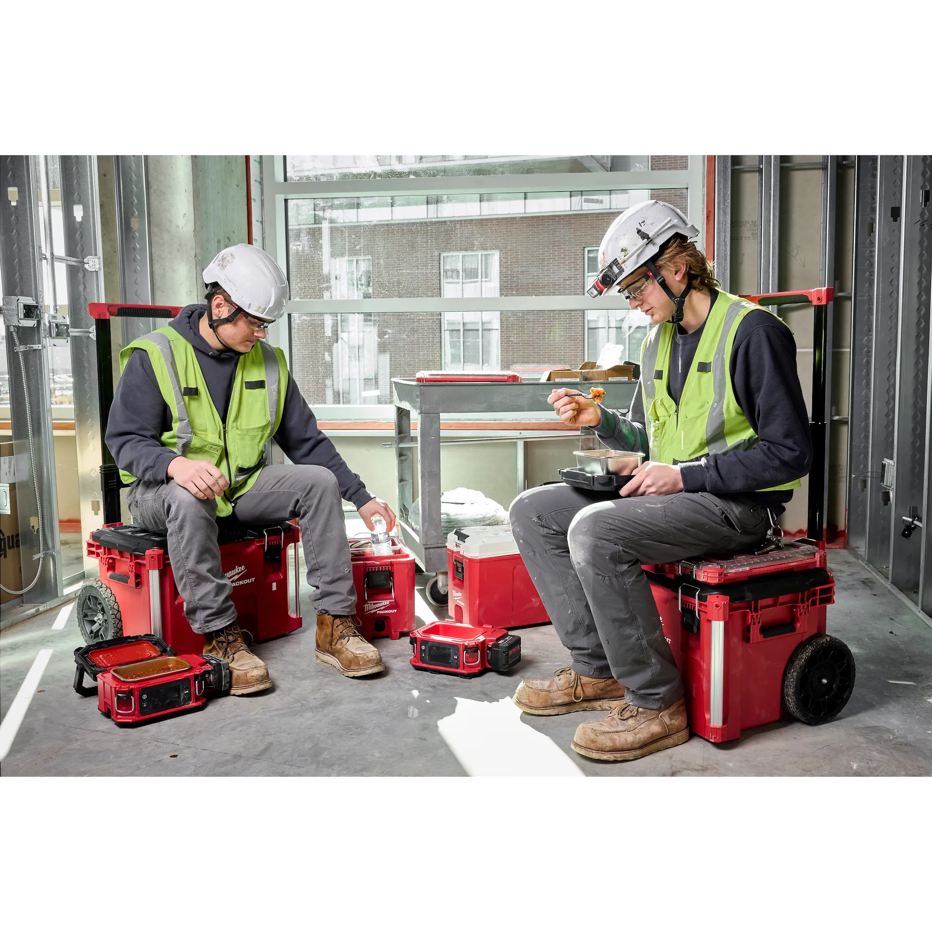 Milwaukee 0811-20 - M18™ PACKOUT Compatible Jobsite Lunch Warmer