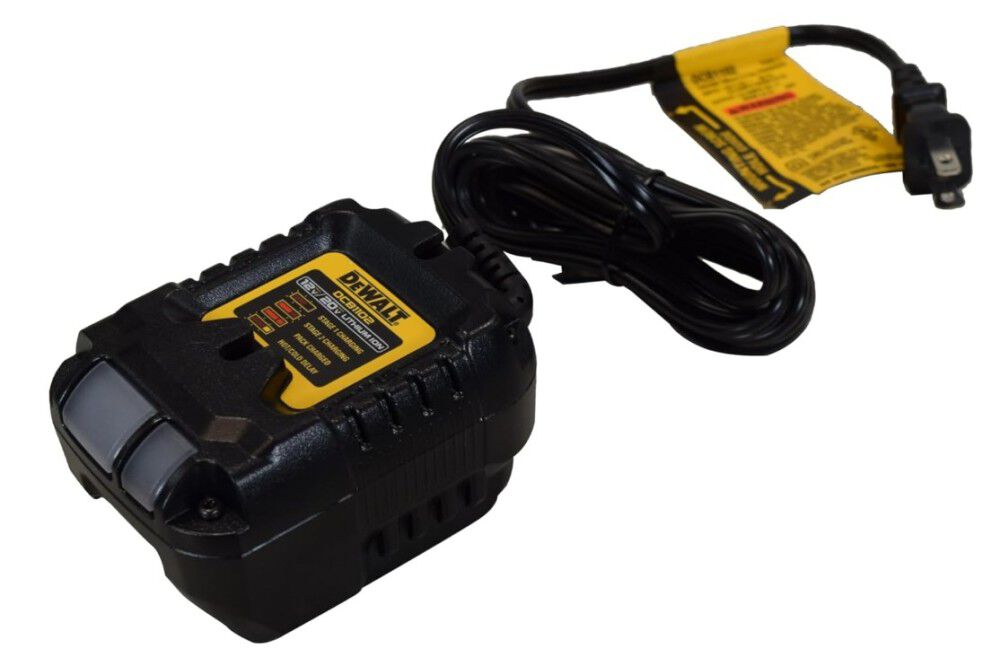 DEWALT DCCS623QQ1 - 20V MAX* 8 In. Brushless Cordless Pruning Chainsaw Kit