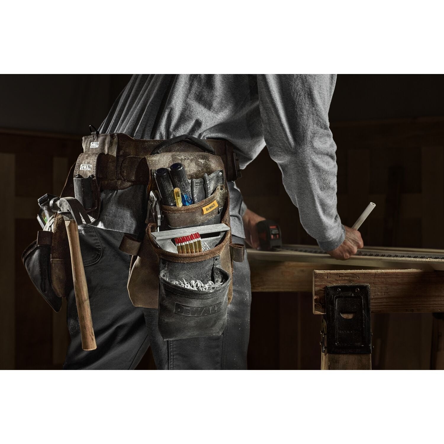 DEWALT DWST550113-Leather Tool Rig - Wise Line Tools