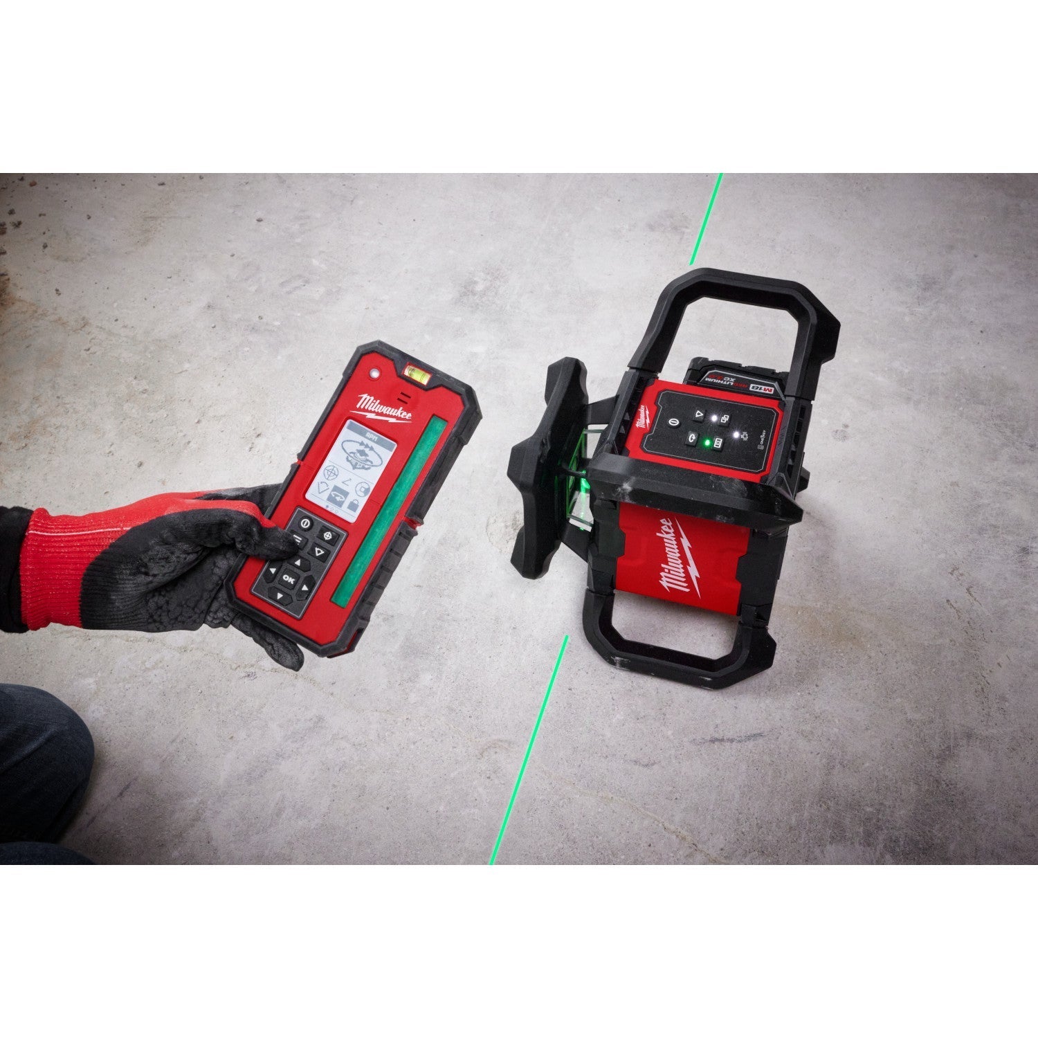 Milwaukee 3702-21 - M18™ Green Interior Rotary Laser Level Kit w/ Remote/Receiver & Wall Mount Bracket - Wise Line Tools