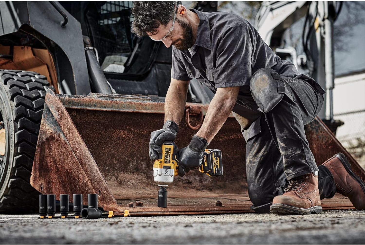 DEWALT 20V 1/2" High Torque Impact Wrench (DCF961B)