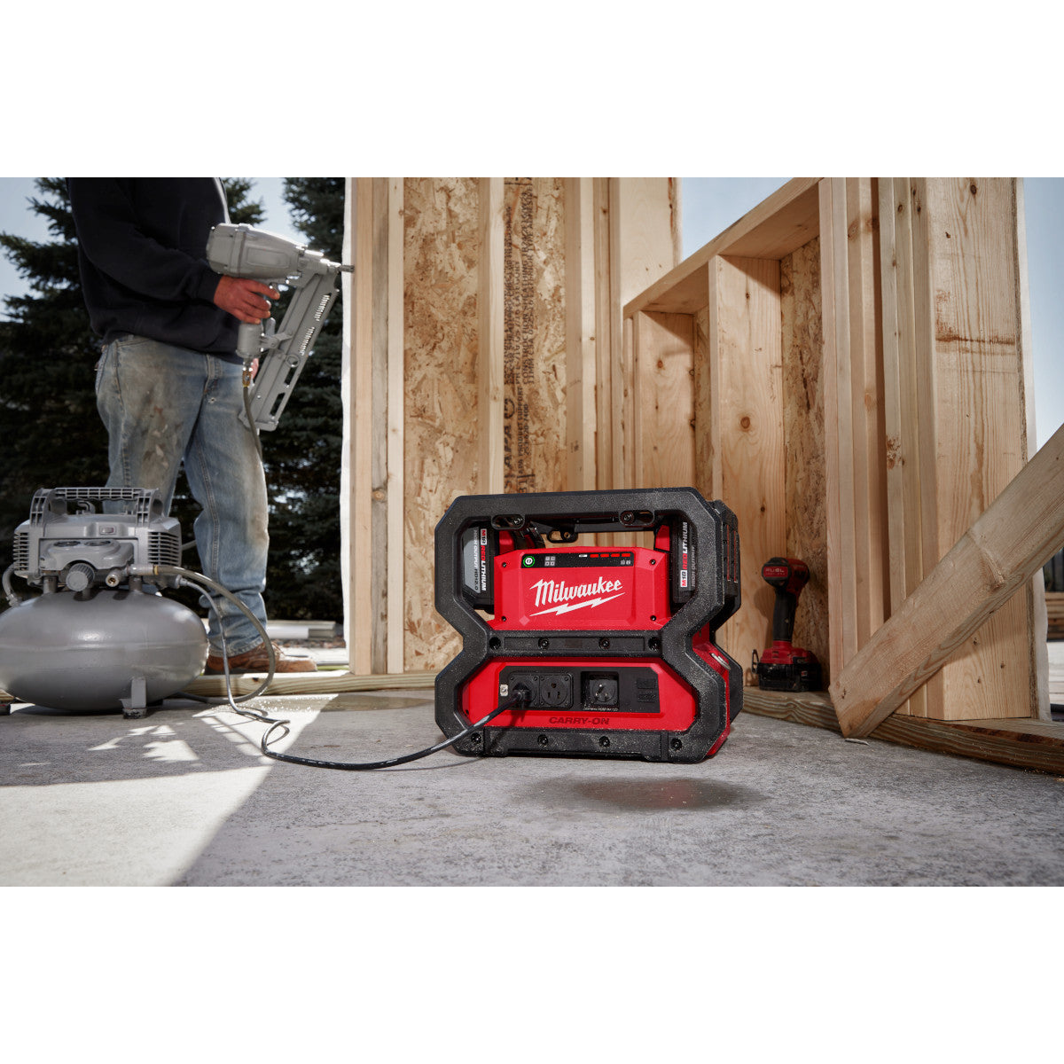 Milwaukee 2845-20 - M18™ CARRY-ON™ 3600W/1800W Power Supply - Wise Line Tools