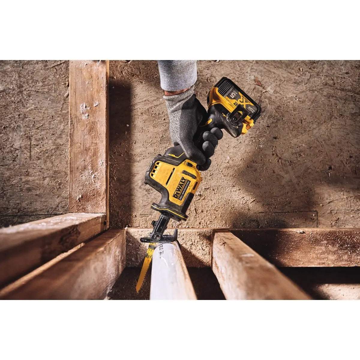 DEWALT DCS369B ATOMIC 20V MAX* CORDLESS ONE-HANDED RECIPROCATING SAW (TOOL ONLY)